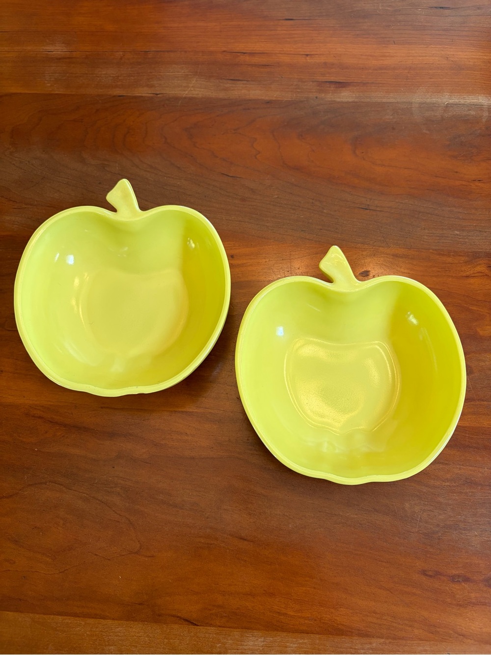 Vintage Hazel-atlas Platonite Milk Glass Chartreuse Apple bowls Orchard Ware 50s